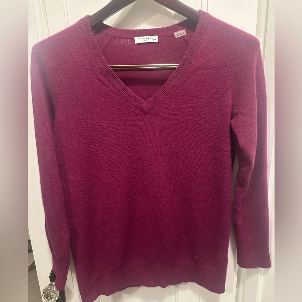 Cashmere V neck sweater
